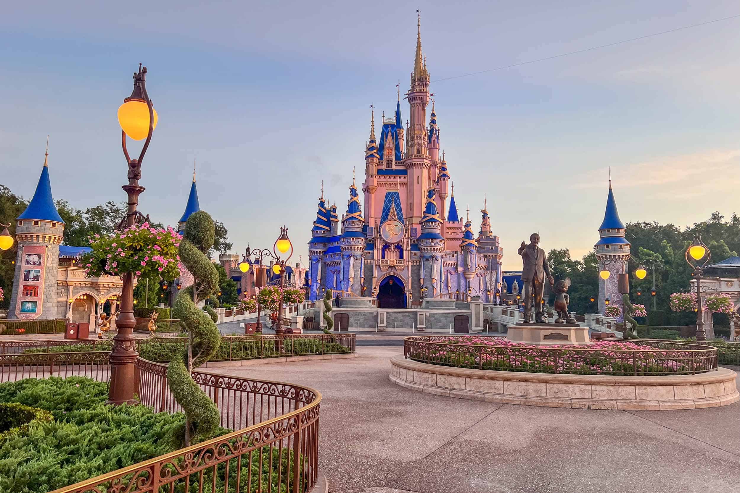 Cinderella Castle early in the morning without crowds at Magic Kingdom Orlando