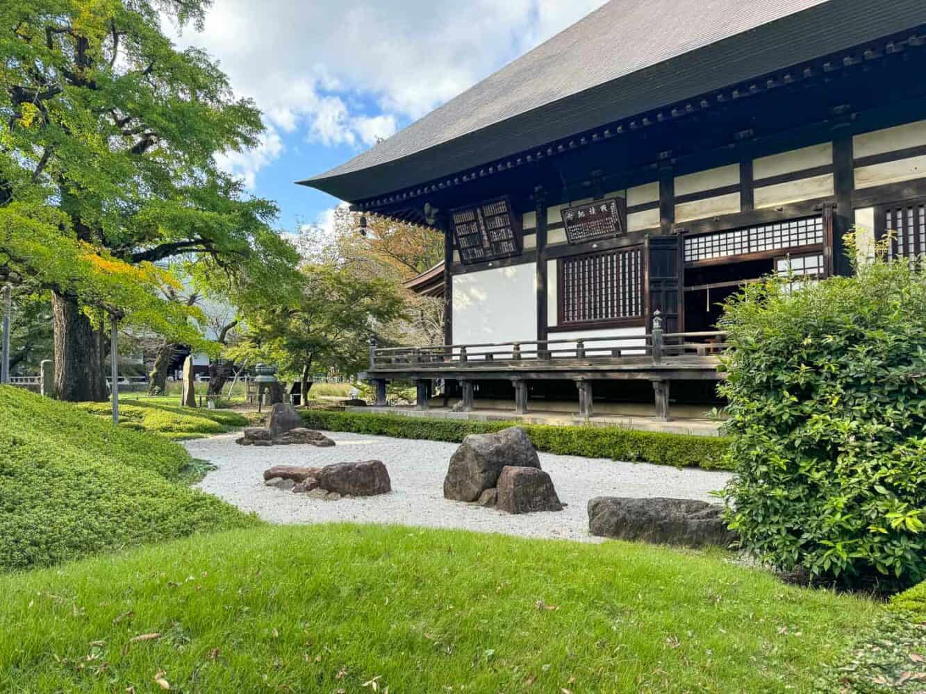 Rock garden at Jōshinji Temple in Jiyugaoka in Tokyo