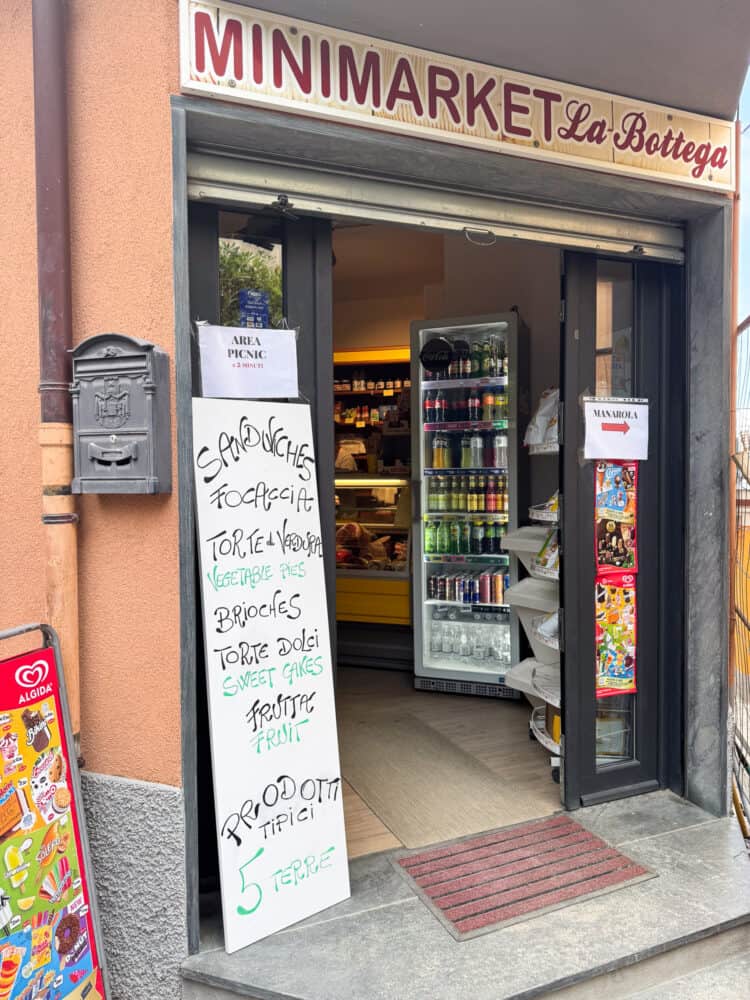 Minimarket La Bottega in Volastra, Cinque Terre