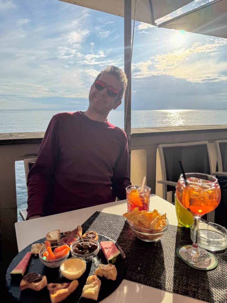 Sunset aperitivo on Camogli's promenade