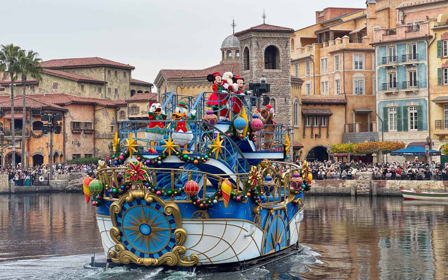 도쿄 디즈니씨의 크리스마스: 무엇을 기대할 것인가(2025)