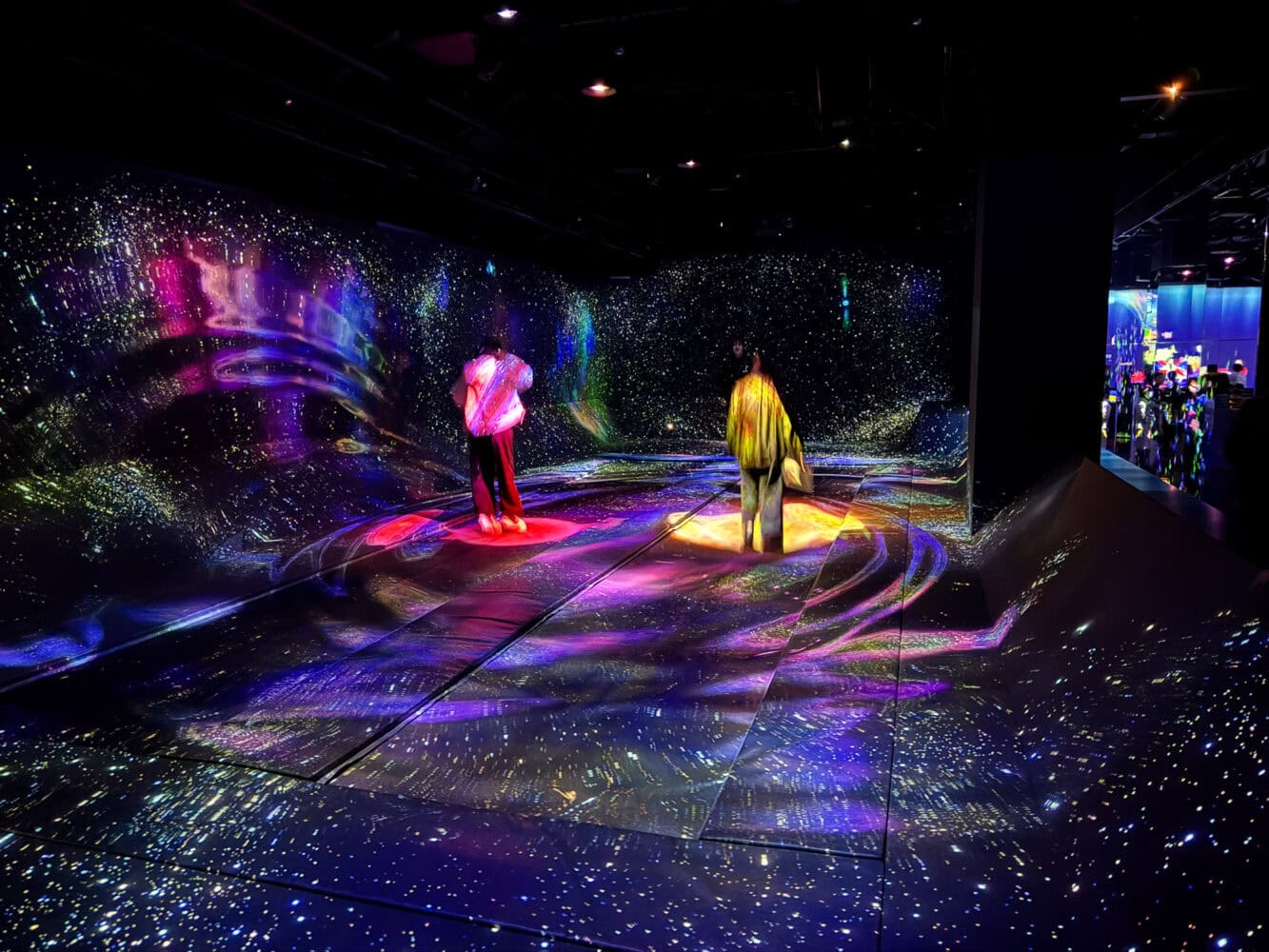 Jumping Universe at TeamLab Biovortex Kyoto.