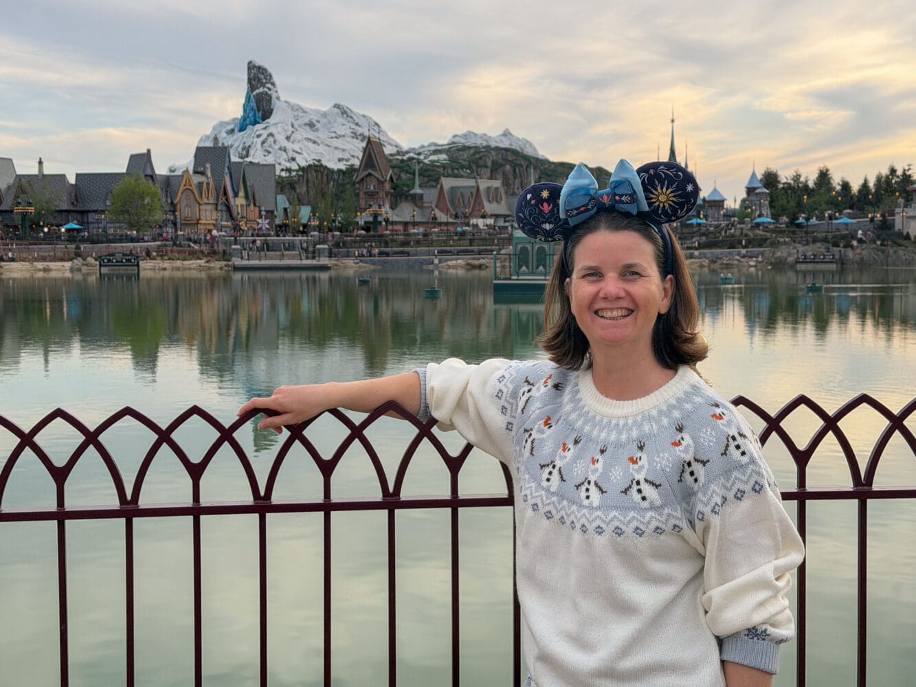 Erin at the Disney Adventure World lake in Disneyland Paris. 